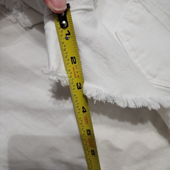 American Eagle Super Hi-Rise Shortie White Denim Shorts 6 Stretch Distressed New - Picture 7 of 8